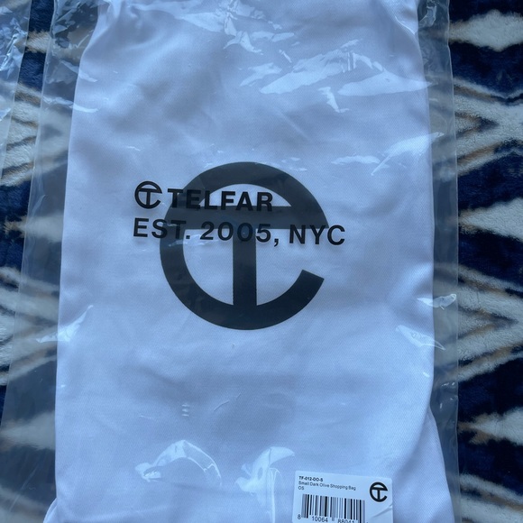 Telfar small dark olive - Picture 3 of 4